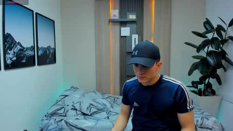 Alan  Kevin can we reach 100 thumbs up please guys  online show from 02-17-26, 07:09