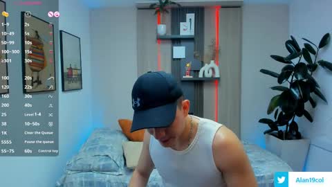 Snapshot of alan_nd_kevin chatting on 05-31-26, 12:12 Alan Kevin can we reach 100 thumbs up please guys online show from 05-31-26, 12:12