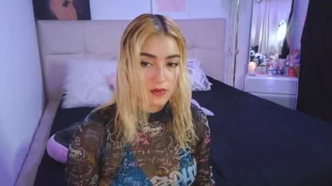 Snapshot of alana0701 chatting on 05-30-26, 02:52 Alana online show from 05-30-26, 02:52