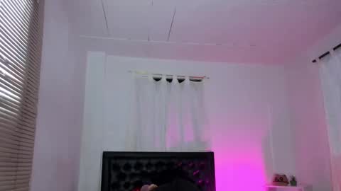 ---Alana--- online show from 11-24-25, 11:21