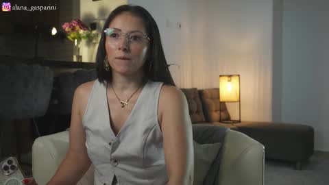 Alana Gasparini online show from 11-14-25, 02:43