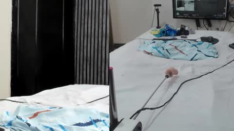 Alana online show from 03-25-26, 07:20