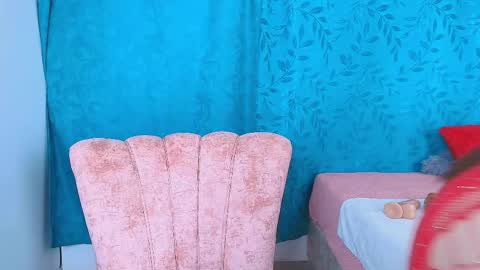 alana_pink95 online show from 04-20-26, 12:30