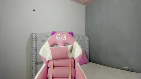 Alana. online show from 01-22-25, 04:13