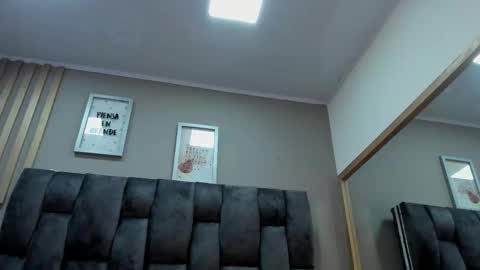 Sophia online show from 10-20-25, 01:00