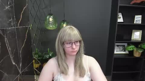 Alana online show from 06-21-26, 05:54