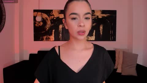 Snapshot of alanacraft chatting on 10-25-25, 12:23 Alana online show from 10-25-25, 12:23