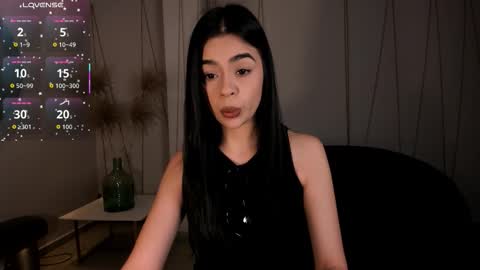 Snapshot of alanacraft chatting on 12-17-25, 12:11 Alana online show from 12-17-25, 12:11