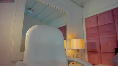Snapshot of alanah_connors chatting on 01-10-26, 02:30 alanah_connors online show from 01-10-26, 02:30