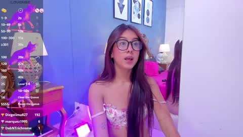 Snapshot of alanajones1 chatting on 02-12-25, 06:40 alana online show from 02-12-25, 06:40