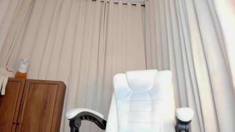 Alana silvana online show from 01-05-25, 12:42