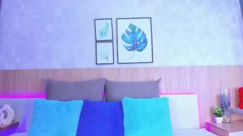 Alanna  online show from 11-29-25, 03:20