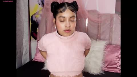 alanna_noa online show from 04-25-26, 03:42