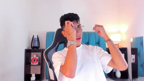 Snapshot of alannaughty_ chatting on 01-24-25, 10:53 alannaughty_ online show from 01-24-25, 10:53