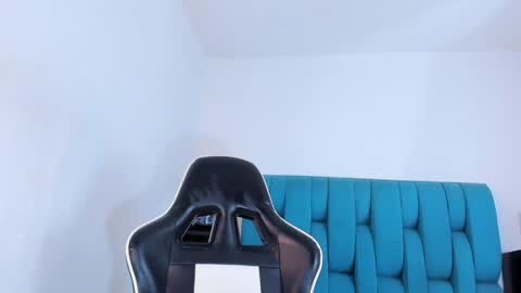 Snapshot of alannaughty_ chatting on 01-29-25, 12:22 alannaughty_ online show from 01-29-25, 12:22