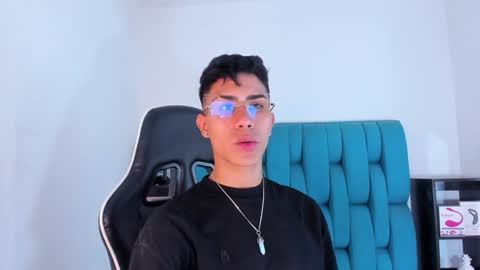 Snapshot of alannaughty_ chatting on 02-06-25, 09:17 alannaughty_ online show from 02-06-25, 09:17