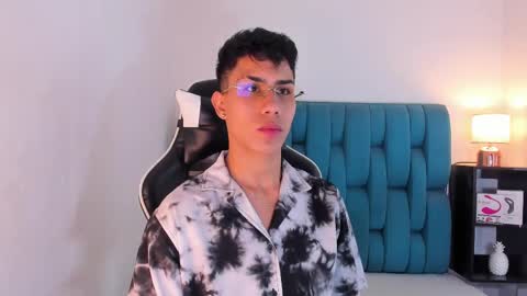 Snapshot of alannaughty_ chatting on 02-13-25, 04:32 alannaughty_ online show from 02-13-25, 04:32