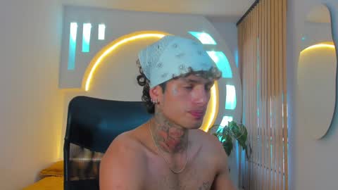Snapshot of alanrodgers2_0 chatting on 01-06-25, 12:46 alan online show from 01-06-25, 12:46