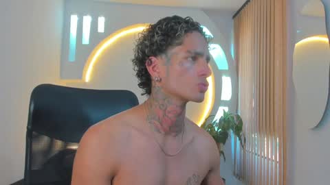 Snapshot of alanrodgers2_0 chatting on 01-12-25, 05:01 alan online show from 01-12-25, 05:01