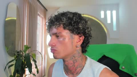Snapshot of alanrodgers2_0 chatting on 02-04-25, 03:36 alan online show from 02-04-25, 03:36