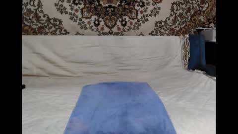 Snapshot of alanstrongs chatting on 09-13-25, 07:13 AlanStrongs online show from 09-13-25, 07:13