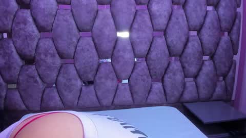 Snapshot of alasmith_ chatting on 10-26-25, 02:28 AlaSmith online show from 10-26-25, 02:28