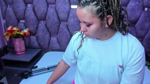 Snapshot of alasmith_ chatting on 12-05-25, 01:58 AlaSmith online show from 12-05-25, 01:58