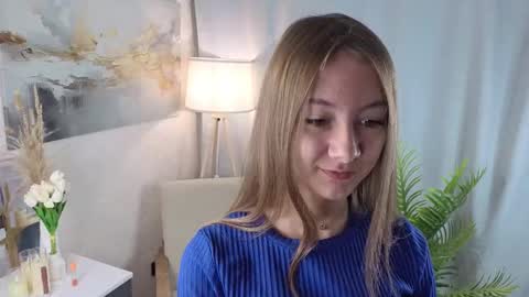 Snapshot of alaynaschoville chatting on 09-28-25, 03:23 Lola online show from 09-28-25, 03:23