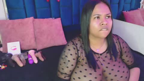 Snapshot of alba_sex10 chatting on 03-05-25, 05:18 alba online show from 03-05-25, 05:18