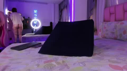 Snapshot of albaandthayron chatting on 12-12-24, 12:12 albaandthayron online show from 12-12-24, 12:12