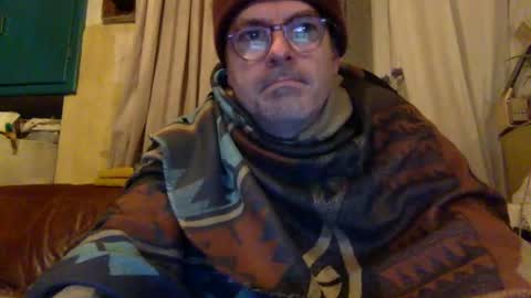 Snapshot of albandant chatting on 12-25-24, 10:27 albandant online show from 12-25-24, 10:27