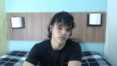 Snapshot of albertbernal69 chatting on 02-06-25, 02:11 Albert online show from 02-06-25, 02:11
