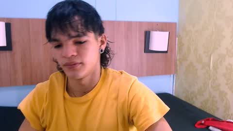 Snapshot of albertbernal69 chatting on 02-10-25, 02:19 Albert online show from 02-10-25, 02:19