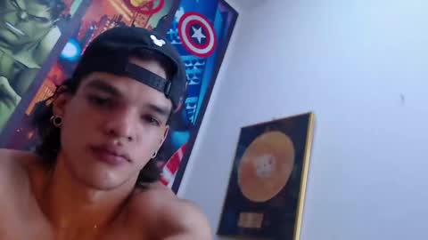 Snapshot of albertbernal69 chatting on 03-12-25, 02:41 Albert online show from 03-12-25, 02:41