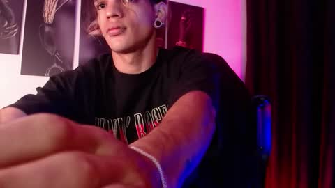 Snapshot of albertbernal69 chatting on 11-13-25, 11:42 Albert online show from 11-13-25, 11:42