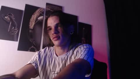 Snapshot of albertbernal69 chatting on 11-19-25, 05:07 Albert online show from 11-19-25, 05:07