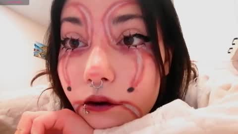 Snapshot of alberthamazierski chatting on 10-11-25, 05:11 Im Katrina online show from 10-11-25, 05:11