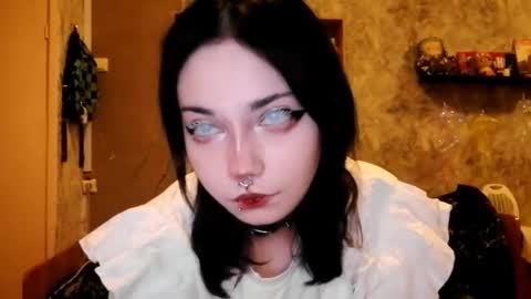 Snapshot of alberthamazierski chatting on 10-22-25, 05:45 Im Katrina online show from 10-22-25, 05:45