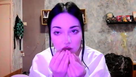 Snapshot of alberthamazierski chatting on 10-23-25, 02:38 Im Katrina online show from 10-23-25, 02:38