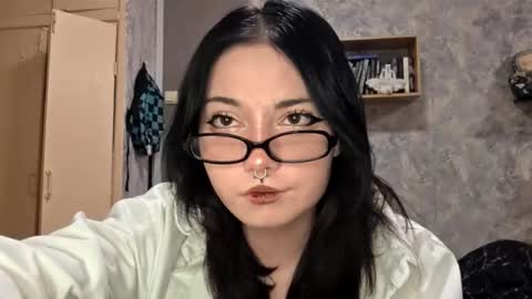 Snapshot of alberthamazierski chatting on 11-22-25, 03:55 Im Katrina online show from 11-22-25, 03:55