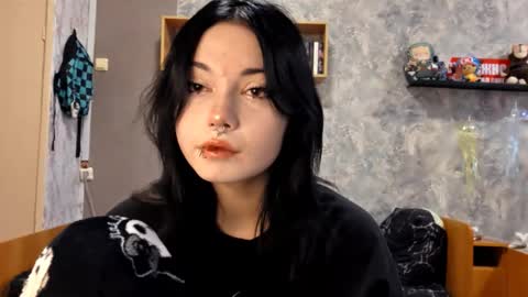 Snapshot of alberthamazierski chatting on 12-02-25, 09:47 Im Katrina online show from 12-02-25, 09:47