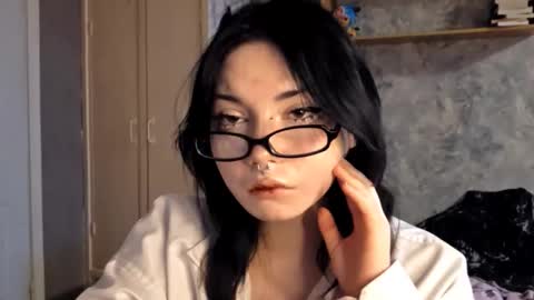 Snapshot of alberthamazierski chatting on 12-05-25, 11:19 Im Katrina online show from 12-05-25, 11:19