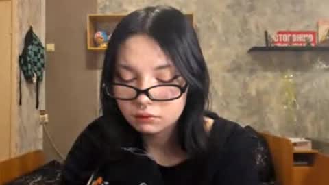 Snapshot of alberthamazierski chatting on 12-20-25, 02:24 Im Katrina online show from 12-20-25, 02:24