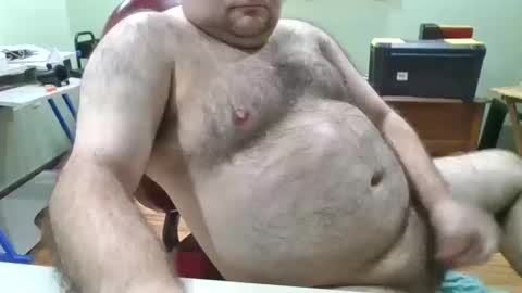 Snapshot of albertle345 chatting on 10-19-25, 05:46 albertle345 online show from 10-19-25, 05:46