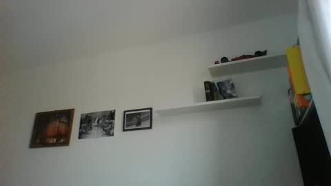 Snapshot of albertodivenire chatting on 02-01-25, 03:28 albertodivenire online show from 02-01-25, 03:28