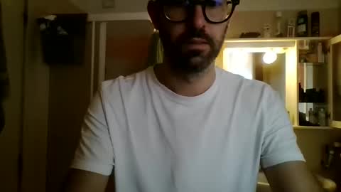 Snapshot of albertodivenire chatting on 02-23-25, 02:46 albertodivenire online show from 02-23-25, 02:46