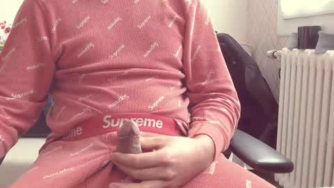 Snapshot of albertom78 chatting on 11-14-25, 10:58 albertom78 online show from 11-14-25, 10:58