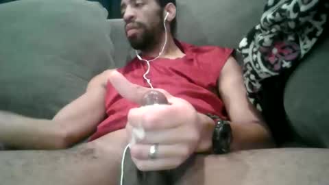 Snapshot of albundy00shoe chatting on 01-14-26, 03:28 albundy00shoe online show from 01-14-26, 03:28