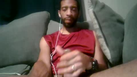 Snapshot of albundy00shoe chatting on 06-13-26, 06:11 albundy00shoe online show from 06-13-26, 06:11
