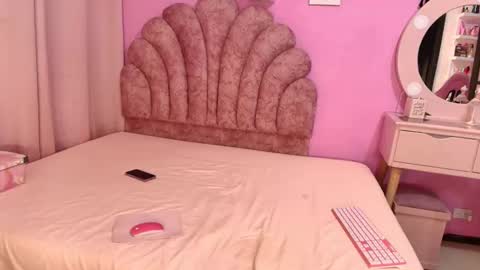 Snapshot of aldana_stone chatting on 11-21-25, 01:48 aldana_stone online show from 11-21-25, 01:48